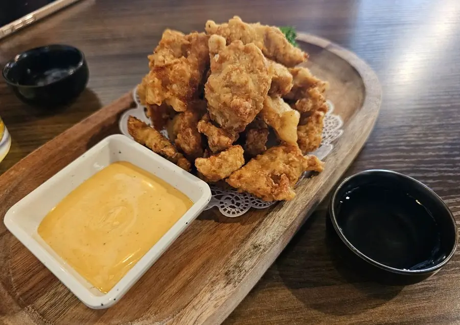 Chicken karaage with dipping sauce